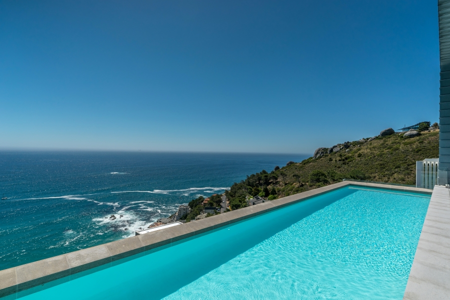 5 Bedroom Property for Sale in Clifton Western Cape
